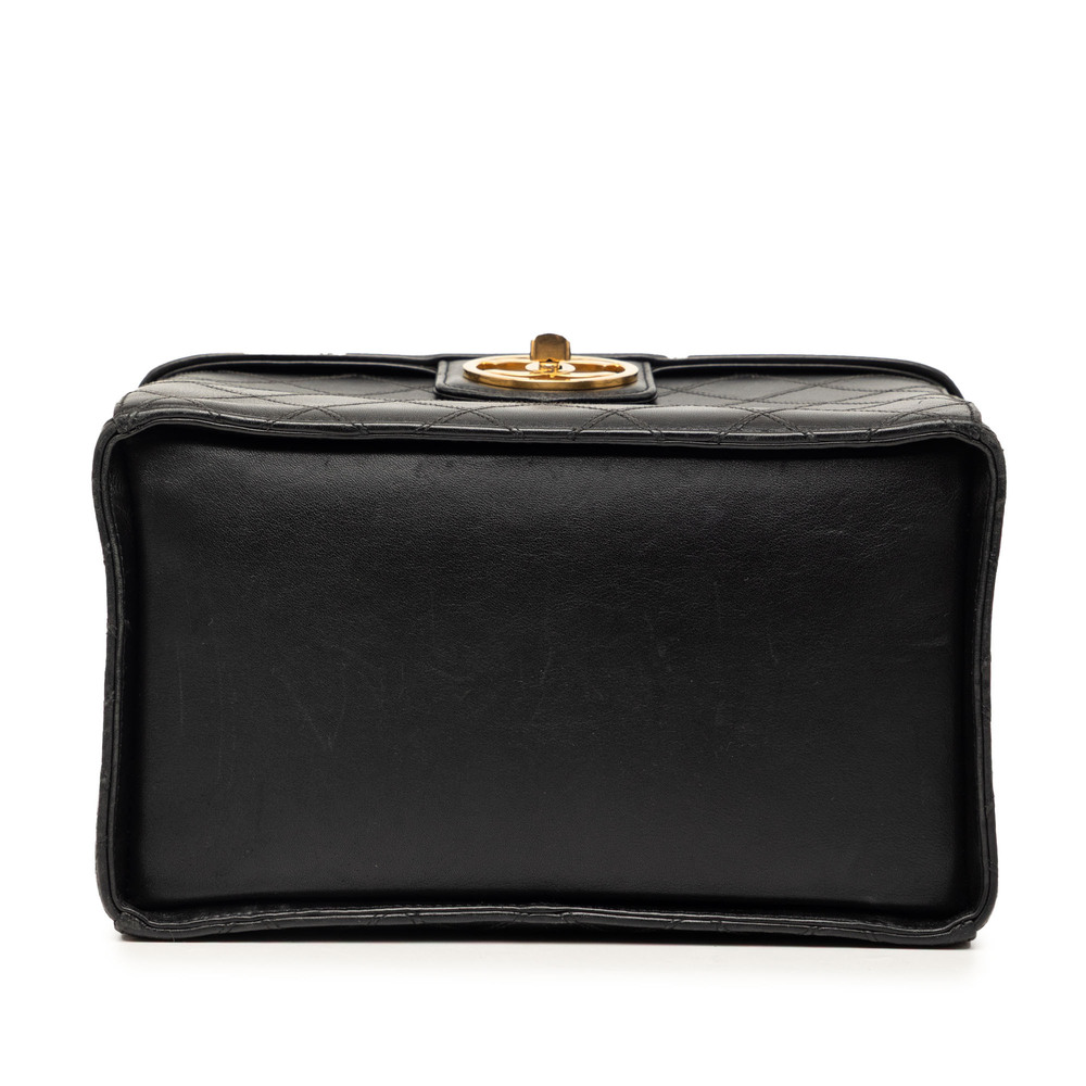 Pre-Loved Chanel CC Stitched Calfskin Turnlock Vanity Case - Picture 3 of 9